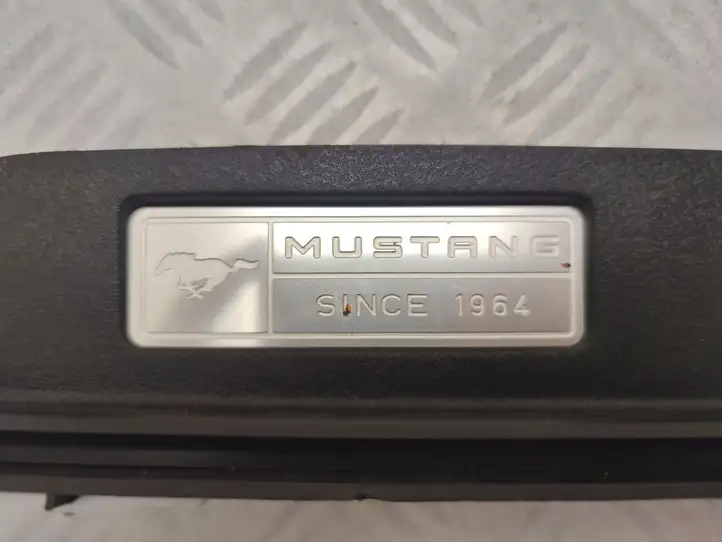 Ford Mustang VI (2015 - ) FR3B63044B88 Декоративная планка — фото 3