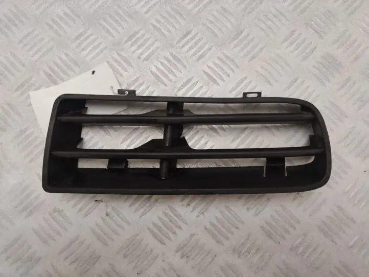Volkswagen Golf IV (1998 - 2005) 1J0853666E Нижняя решетка переднего бампера — фото 1