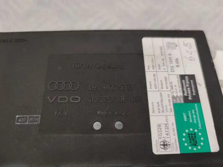 Audi A6 S6 C5 4B (1997 - 2001) 4B0962258E Модуль комфорта — фото 3