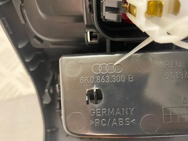 Audi A5 8T 8F (2011 - 2016) 8K0863300B Ящик центральной консоли — фото 4