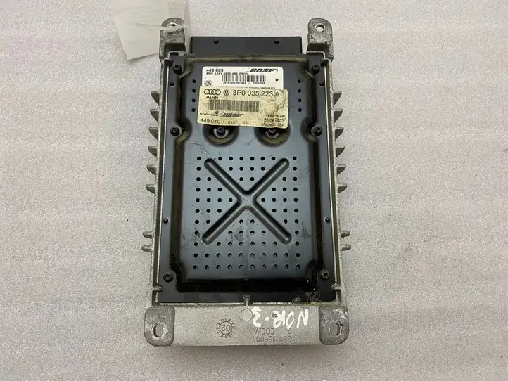 Audi A3/S3 8P (2008 - 2013) 8P0035223A Усилитель звука — фото 3