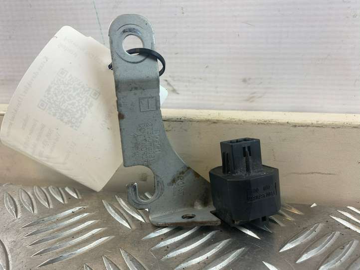 Subaru Forester SG (2003 - 2005)  27540FE081 Другой датчик