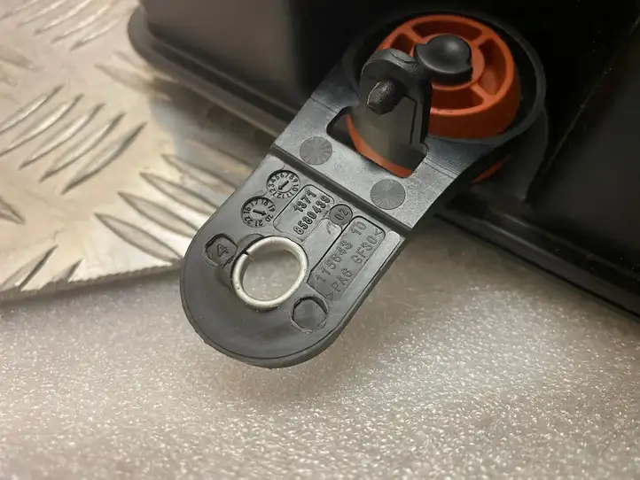 BMW X4 G02 (2018 - ) 8583590 Резонатор впуска — фото 2