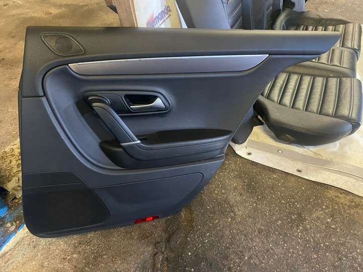 Volkswagen Passat CC (2012 - 2017)  3C8867011 Комплект салона