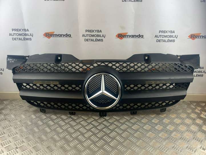 Mercedes-Benz Sprinter W906 (2006 - 2018)  A9068800385 Передняя решётка