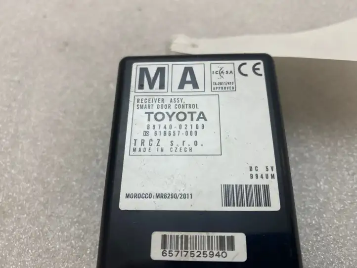 Toyota Auris E180 (2012 - 2018) 8974002100 Блок управления дверью — фото 3