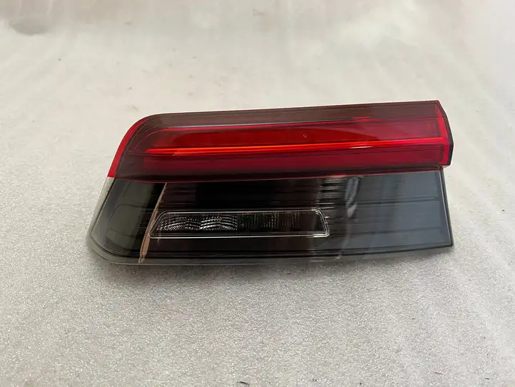 BMW 3 G20 G21 (2019 - ) H7795584107 Задний фонарь в крышке багажника — фото 1