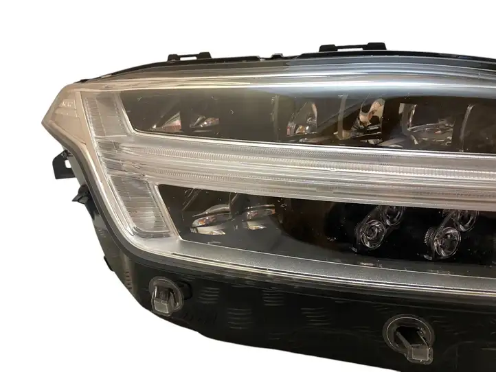 Volvo XC90 (2014 - 2019) 31468584 Передняя фара — фото 4