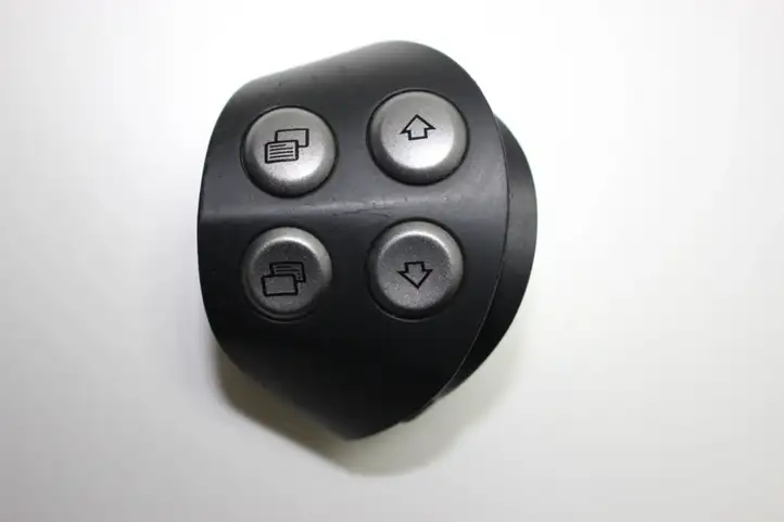 Mercedes-Benz SLK R171 (2005 - 2011) A1718206610 Кнопки на рулевом колесе — фото 1