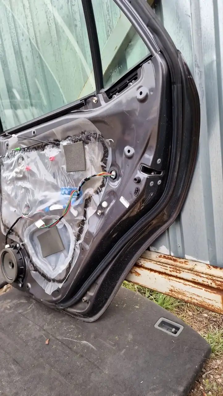 Toyota Auris 150 (2006 - 2012) Задняя дверь — фото 6