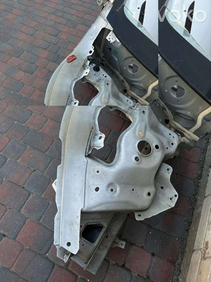 Tesla Model 3 (2017 - 2023)   Передняя четверть