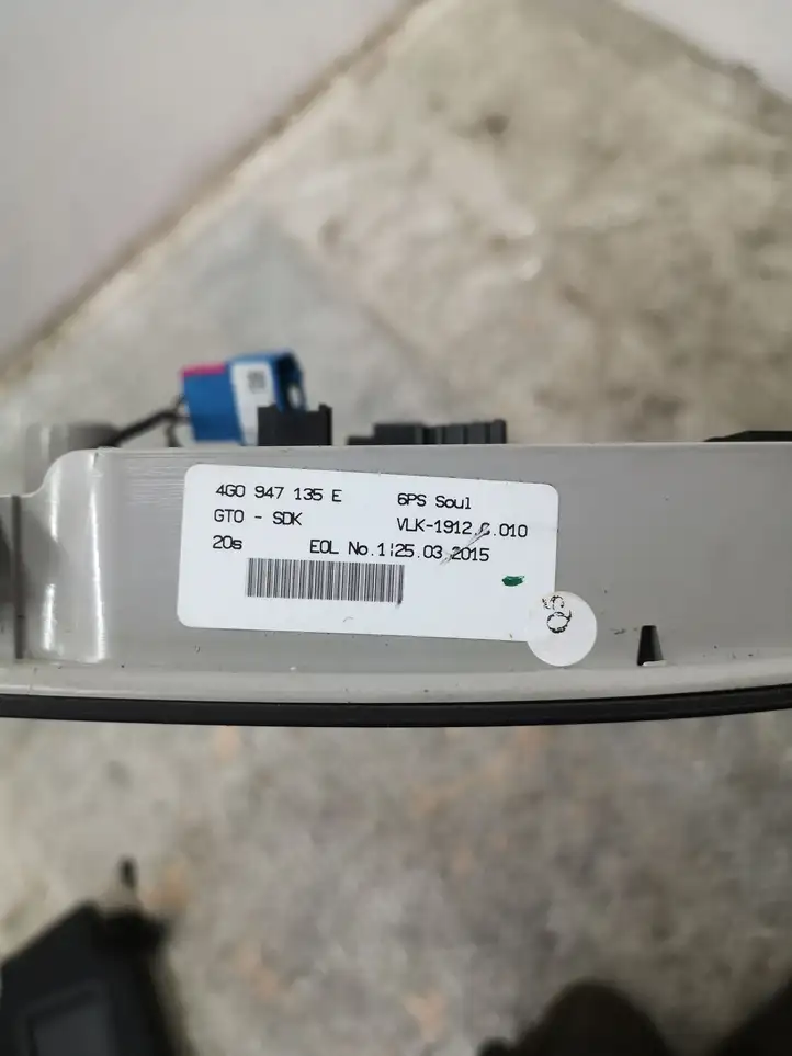 Audi A6 C7 (2014 - 2018) 4G0947135 Передняя подсветка — фото 2