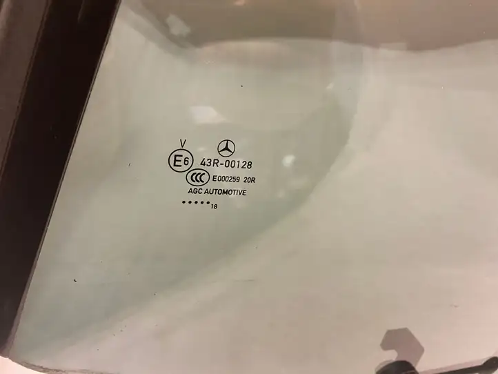 Mercedes-Benz E W238 (2017 - ) A2386703100 Заднее боковое стекло — фото 2