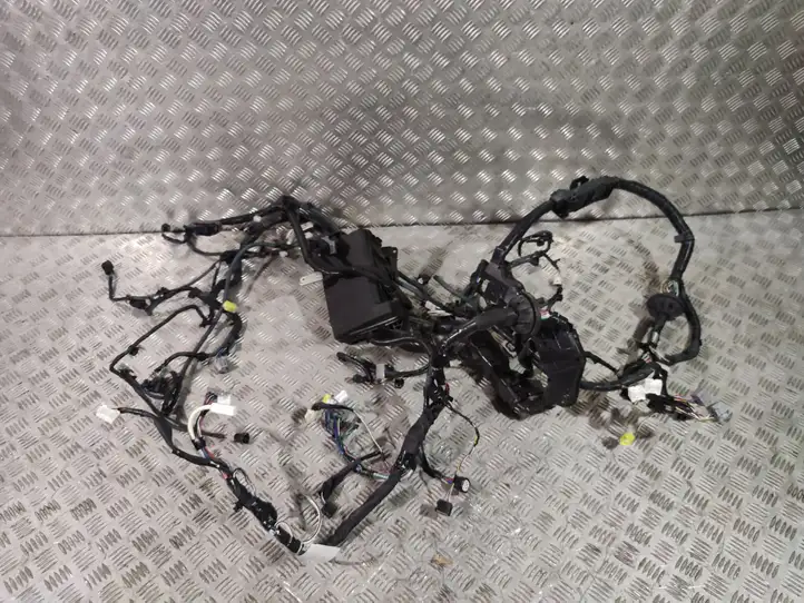 Toyota Auris E180 (2012 - 2018) 821160Z850D Проводка двигателя — фото 1