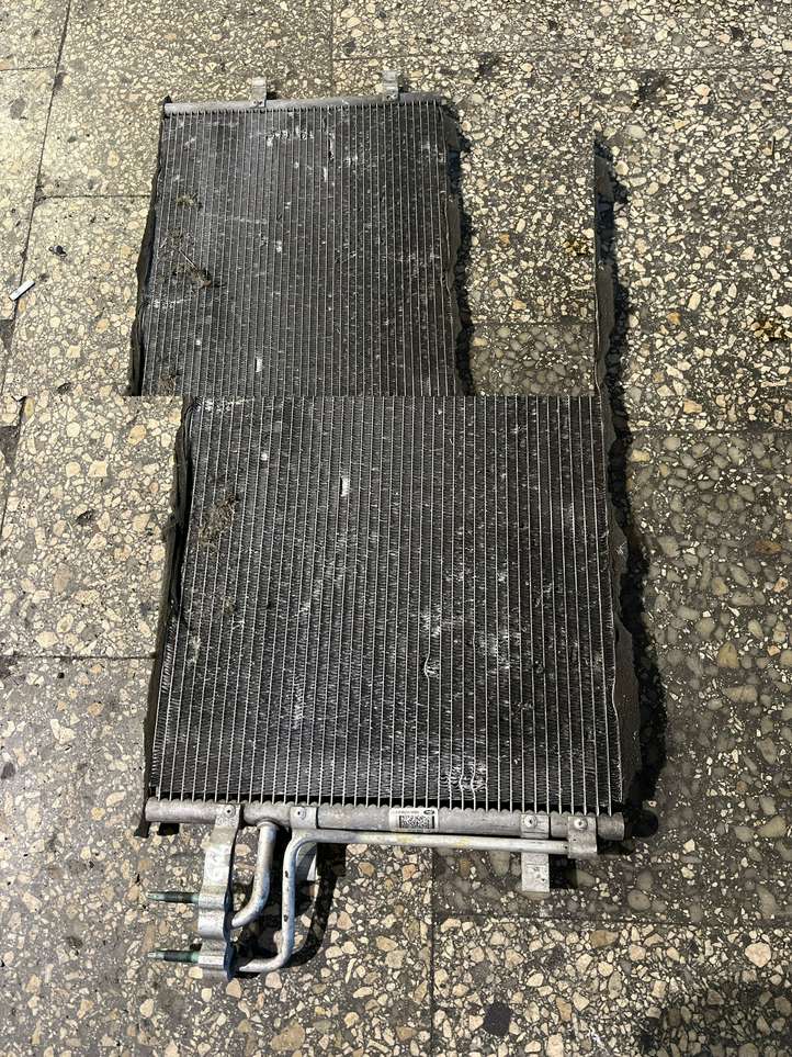 Ford Focus (2005 - 2008)  9L8007130 Радиатор охлаждения кондиционера воздуха