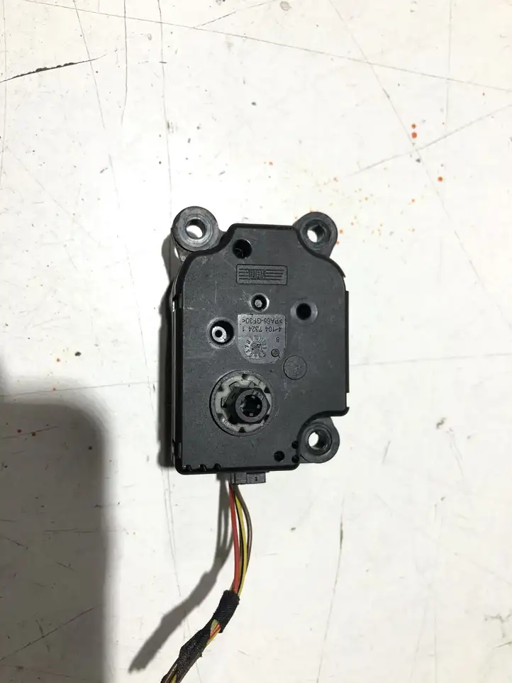 BMW 3 E92 E93 (2005 - 2014) 1139300721 Двигатель задвижки потока воздуха — фото 1