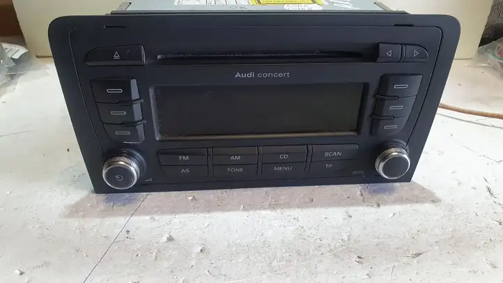 Audi A3/S3 8P (2004 - 2008) 8P0035186P Магнитола / мультимедийная система — фото 2
