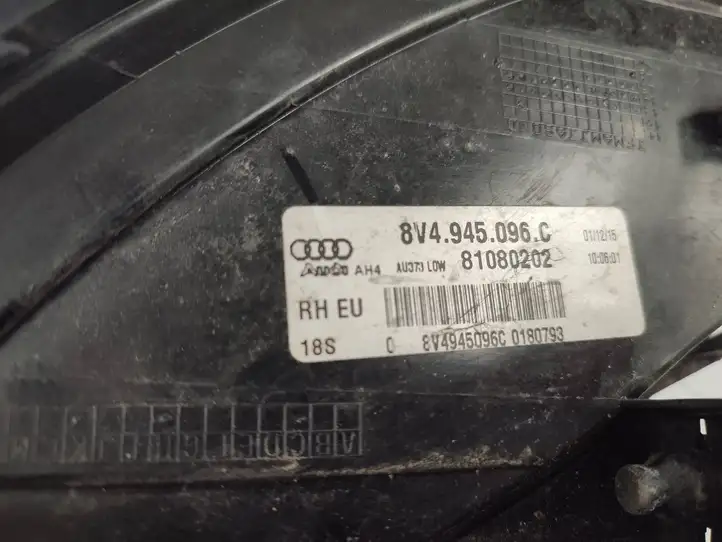 Audi A3/S3 8V (2012 - 2016) 8V4945096C Задний фонарь в кузове — фото 2