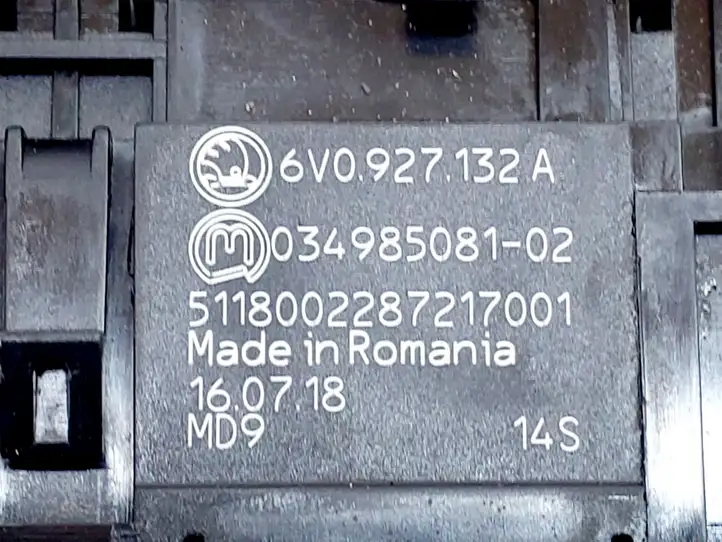 Skoda Fabia Mk3 (NJ) (2015 - 2021) 6V0927132A Включатель аварийных фонарей — фото 4