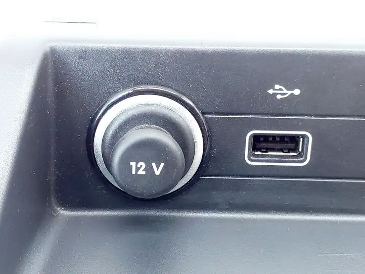 Skoda Fabia Mk3 (NJ) (2015 - 2021) 6V0857367D Прикуриватель — фото 2