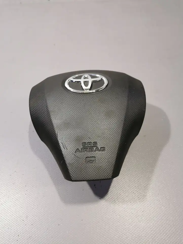 Toyota Yaris (2009 - 2012) Подушка безопасности руля — фото 1