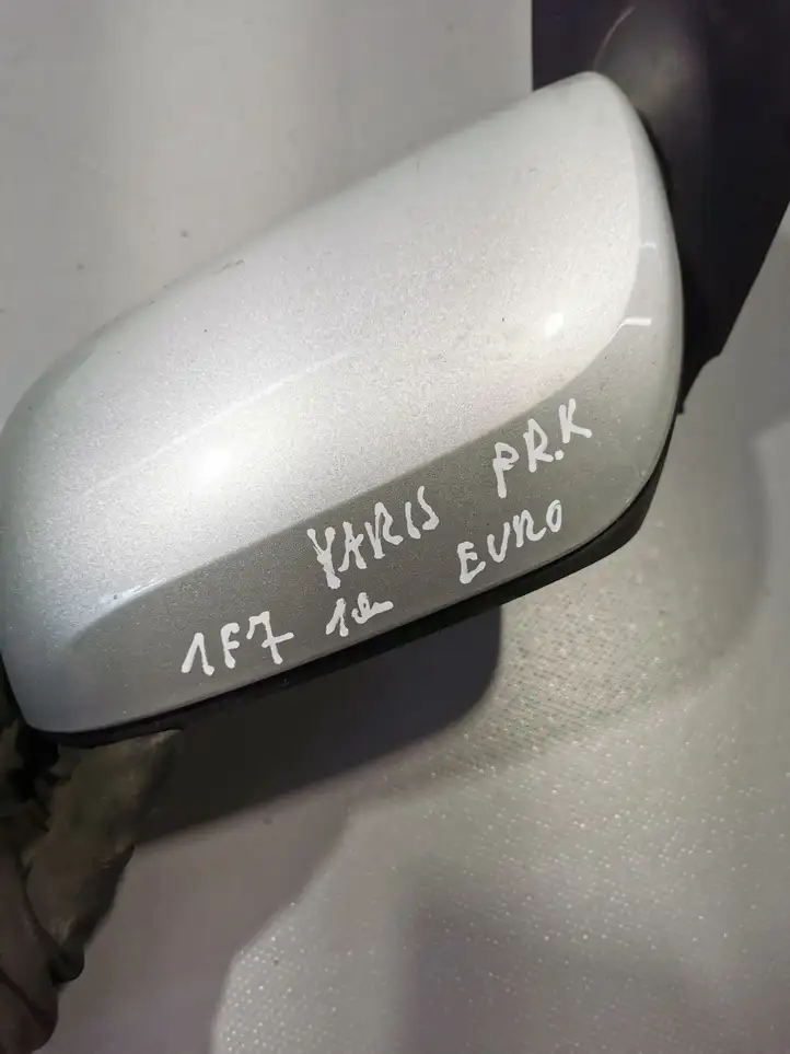 Toyota Yaris (2009 - 2012) Боковое зеркало с электроприводом — фото 3