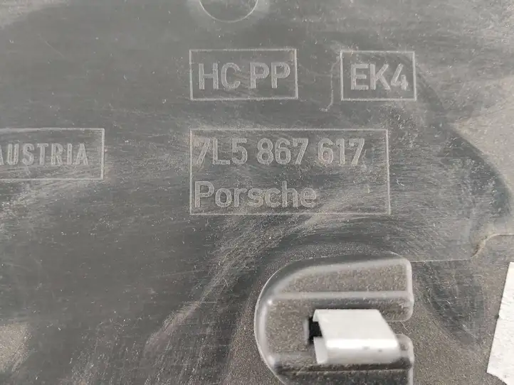 Volkswagen Touareg I (2002 - 2010) 7L5867617 Прочая отделка багажника — фото 4