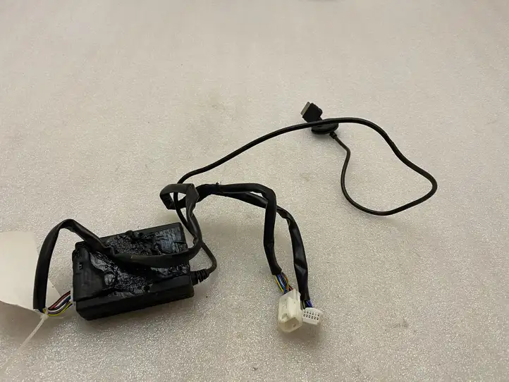 Toyota Auris E180 (2012 - 2018) PZ47300261 Блок GSM — фото 5