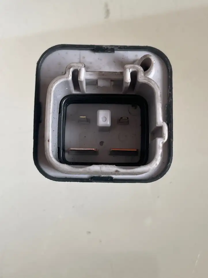 Toyota Corolla Verso AR10 (2004 - 2009) 2861067010 Реле накала свечей — фото 3