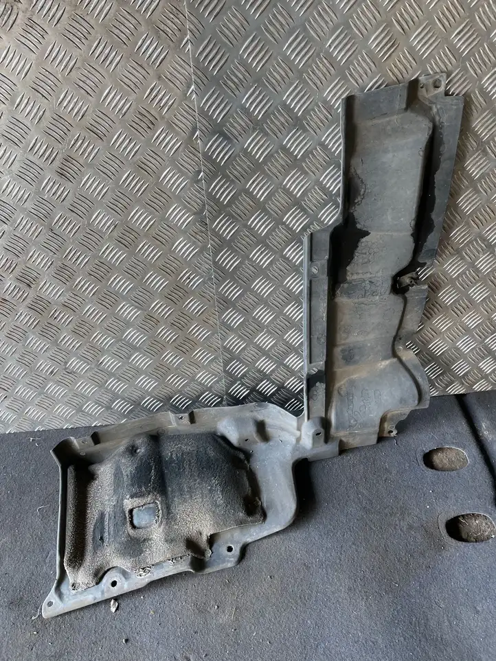 Toyota Corolla Verso AR10 (2004 - 2009) 514080F010 Защита двигателя — фото 1
