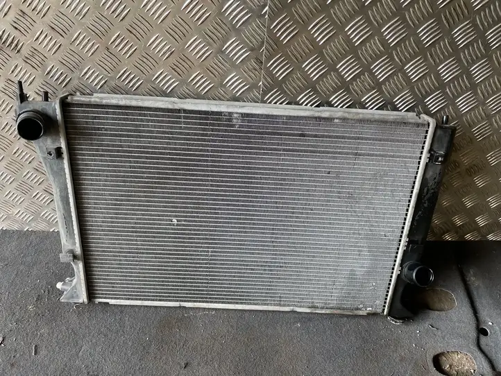 Toyota Corolla Verso AR10 (2004 - 2009) 4221333301 Радиатор охлаждающей жидкости двигателя — фото 1