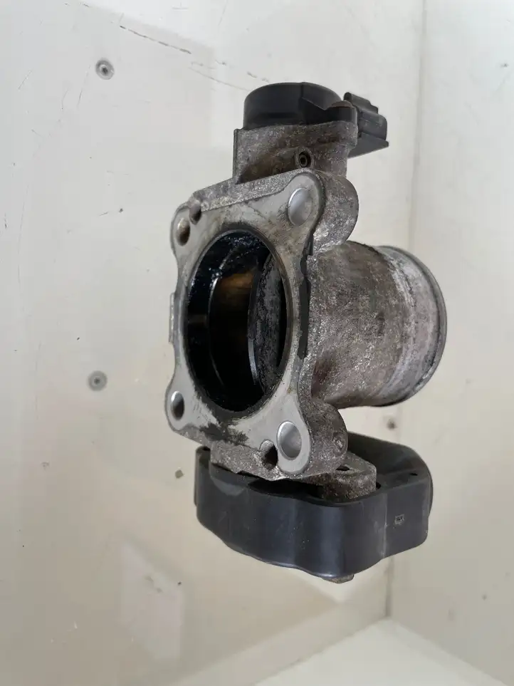 Toyota Corolla Verso AR10 (2004 - 2009) 1923002010 Дроссельная заслонка — фото 1
