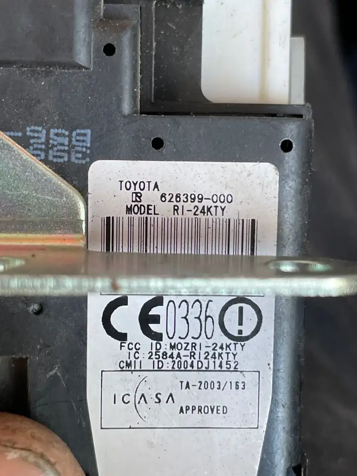 Toyota Corolla Verso AR10 (2004 - 2009) 626399000 Замок зажигания — фото 3