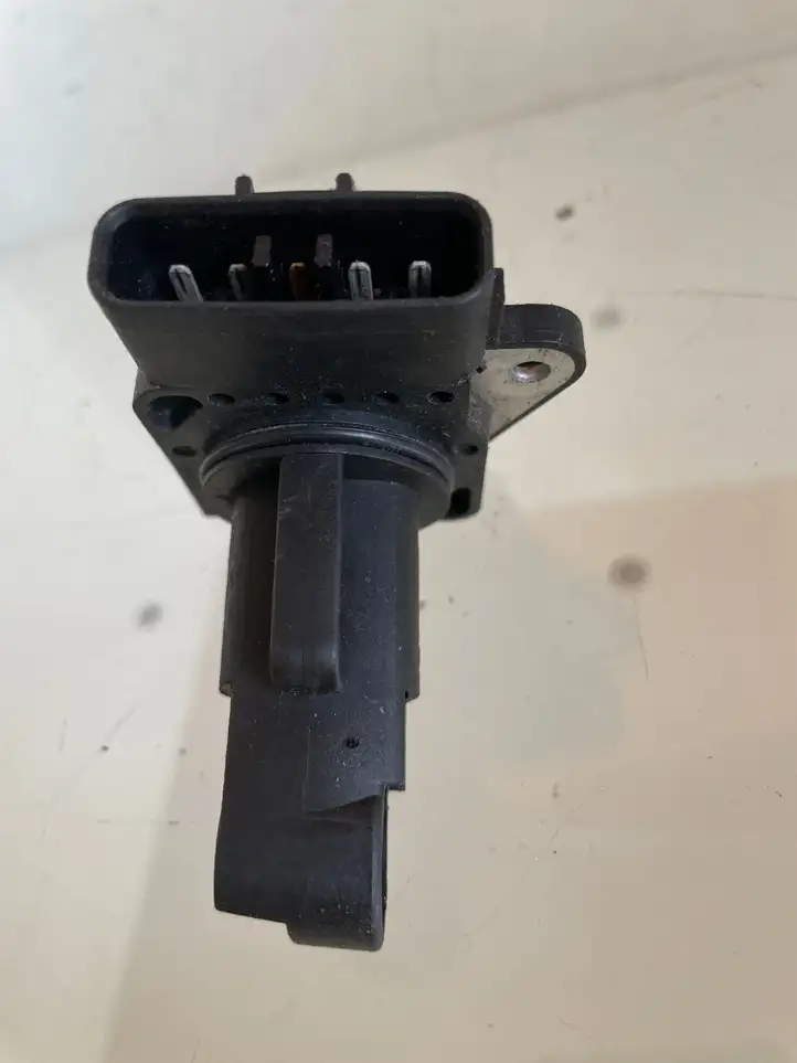 Toyota Corolla Verso E121 (2004 - 2007) 222040N010 Датчик массового расхода воздуха — фото 2