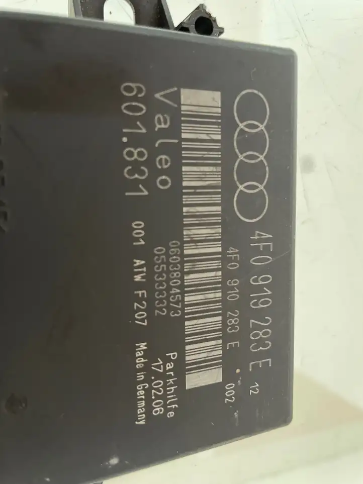 Audi A6 S6 C6 4F (2004 - 2008) 4F0919283E Блок управления парктрониками — фото 3