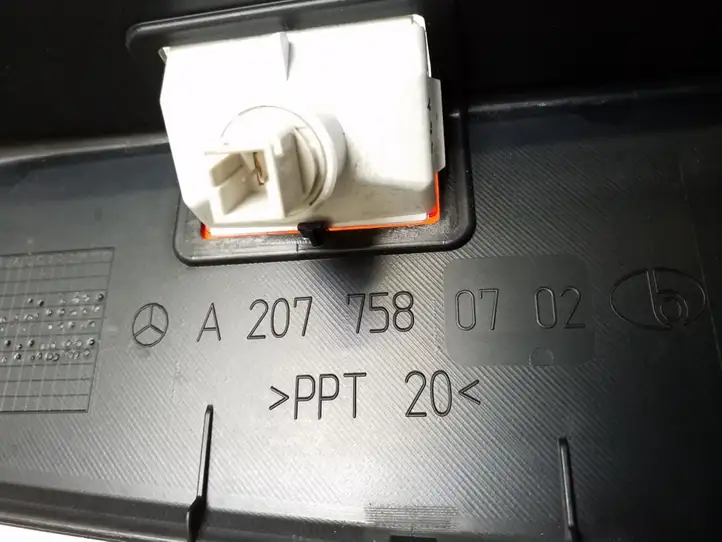 Mercedes-Benz E C207 W207 (2009 - 2017) A2077580702 Прочие детали салона — фото 4