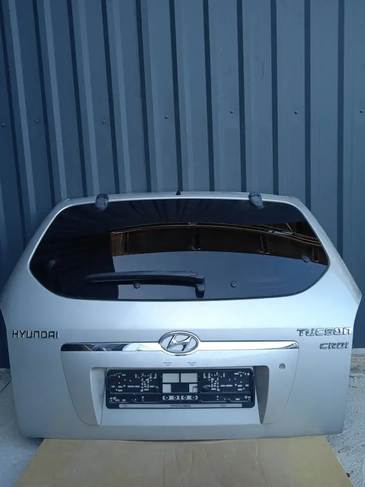 Hyundai Tucson JM (2004 - 2009) Крышка багажника — фото 1