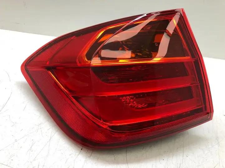 BMW 3 F30 F35 F31 (2012 - 2018) 725989307 Задний фонарь в кузове — фото 1
