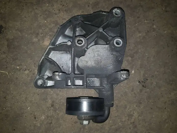BMW 3 E46 (1998 - 2005) 64557787319 Кронштейн двигателя — фото 2