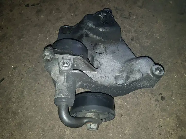BMW 3 E46 (1998 - 2005) 64557787319 Кронштейн двигателя — фото 3