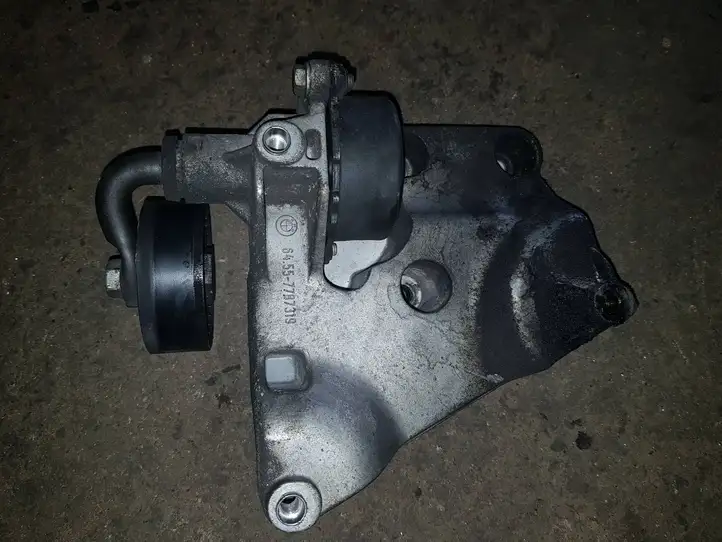 BMW 3 E46 (1998 - 2005) 64557787319 Кронштейн двигателя — фото 4