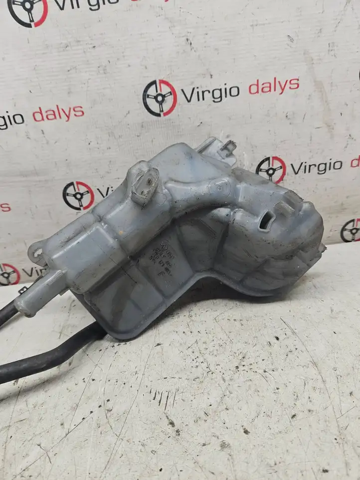 Audi A4 S4 B6 8E 8H (2000 - 2006) 8E0121403 Крышка расширительного бачка — фото 3