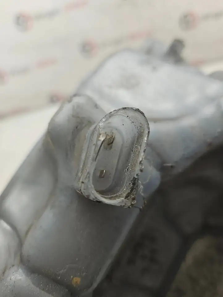 Audi A4 S4 B6 8E 8H (2000 - 2006) 8E0121403 Крышка расширительного бачка — фото 4