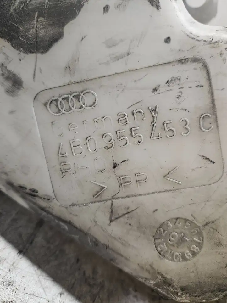 Audi A6 S6 C5 4B (2001 - 2004) 4B0955453C Бачок омывателя стекла — фото 4
