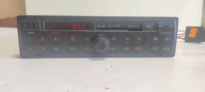 Audi A6 S6 C5 4B (1997 - 2001) 4B0035186 Магнитола / мультимедийная система — фото 1