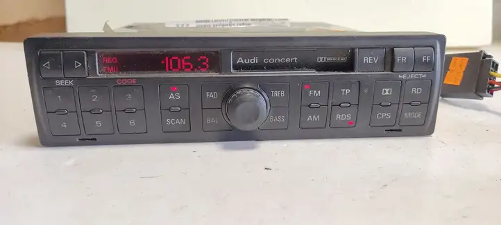 Audi A6 S6 C5 4B (1997 - 2001) 4E0035186 Магнитола / мультимедийная система — фото 1