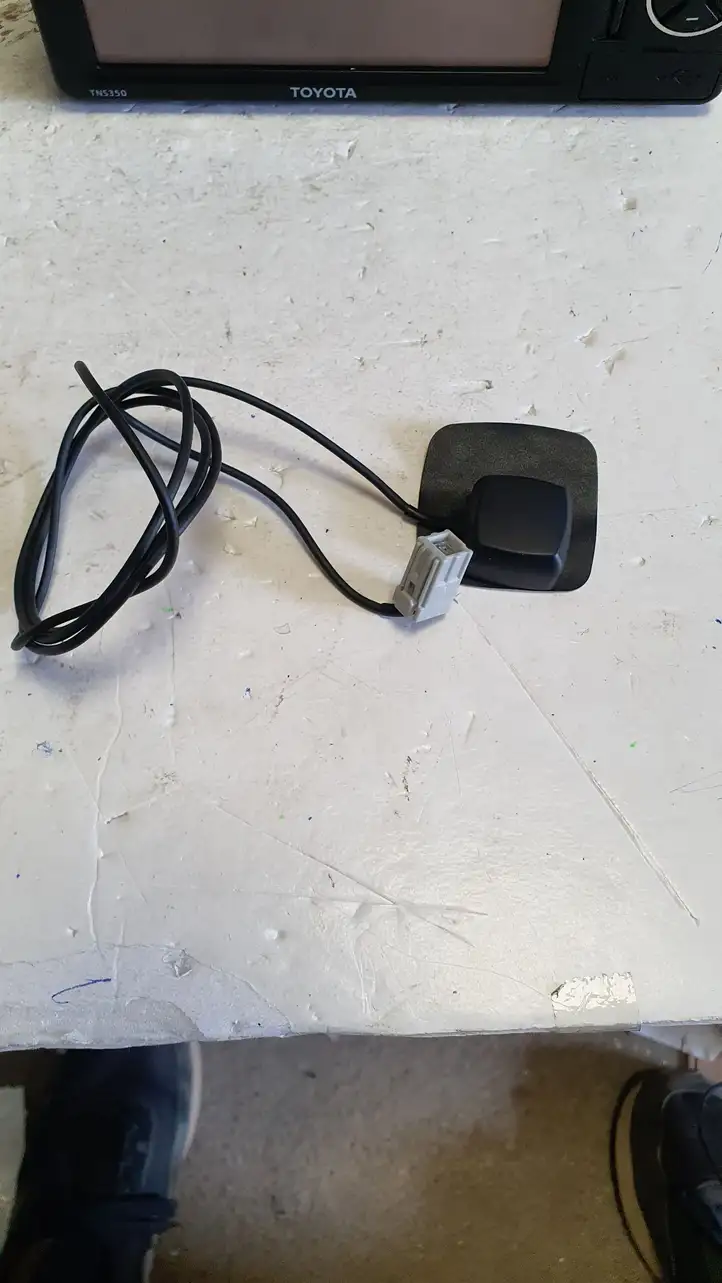 Toyota RAV 4 (XA40) (2012 - 2018) 0866300820 GPS антенна — фото 2