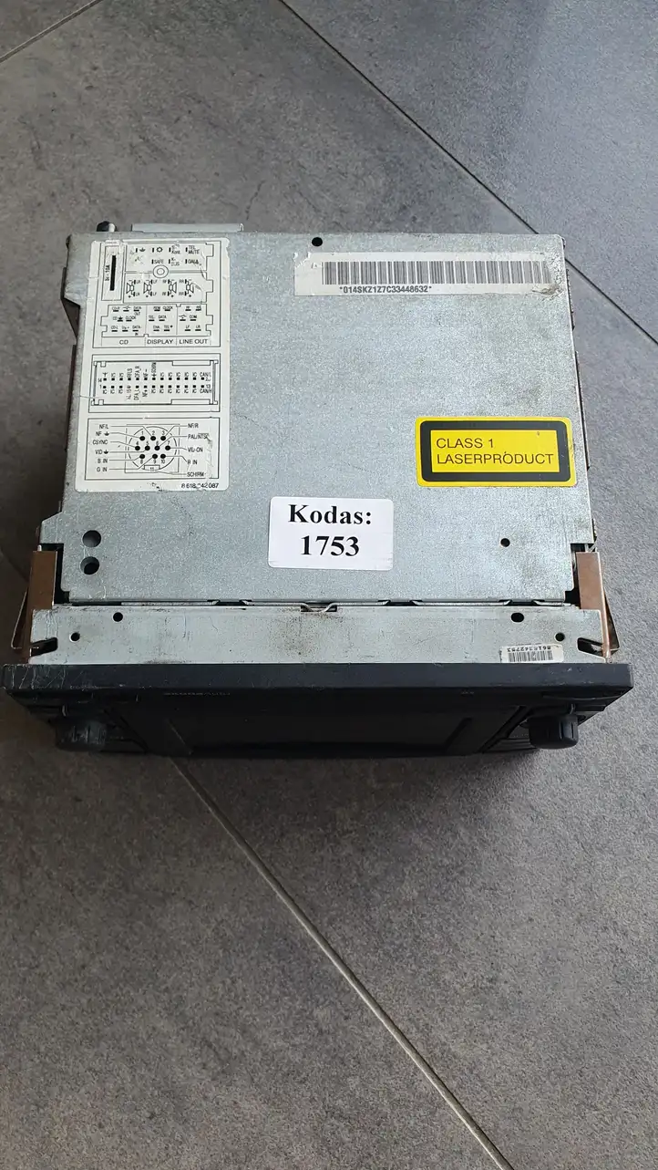 Skoda Octavia Mk1 (1U) (1996 - 2004) 1U0035191A Магнитола / мультимедийная система — фото 8