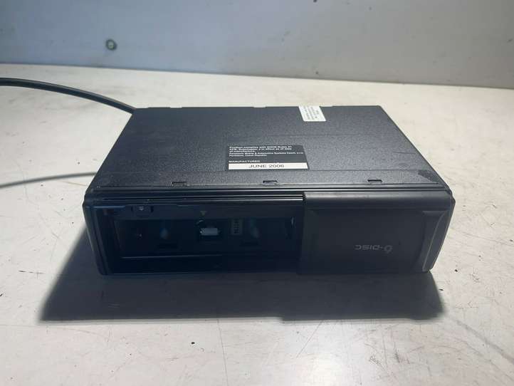 Volkswagen Touareg I (2002 - 2010)  1j6035111 CD/DVD чейнджер