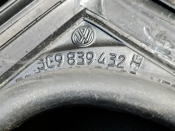 Volkswagen PASSAT B7 (2011 - 2014) 3C9839432H Накладка стекла задней двери — фото 4